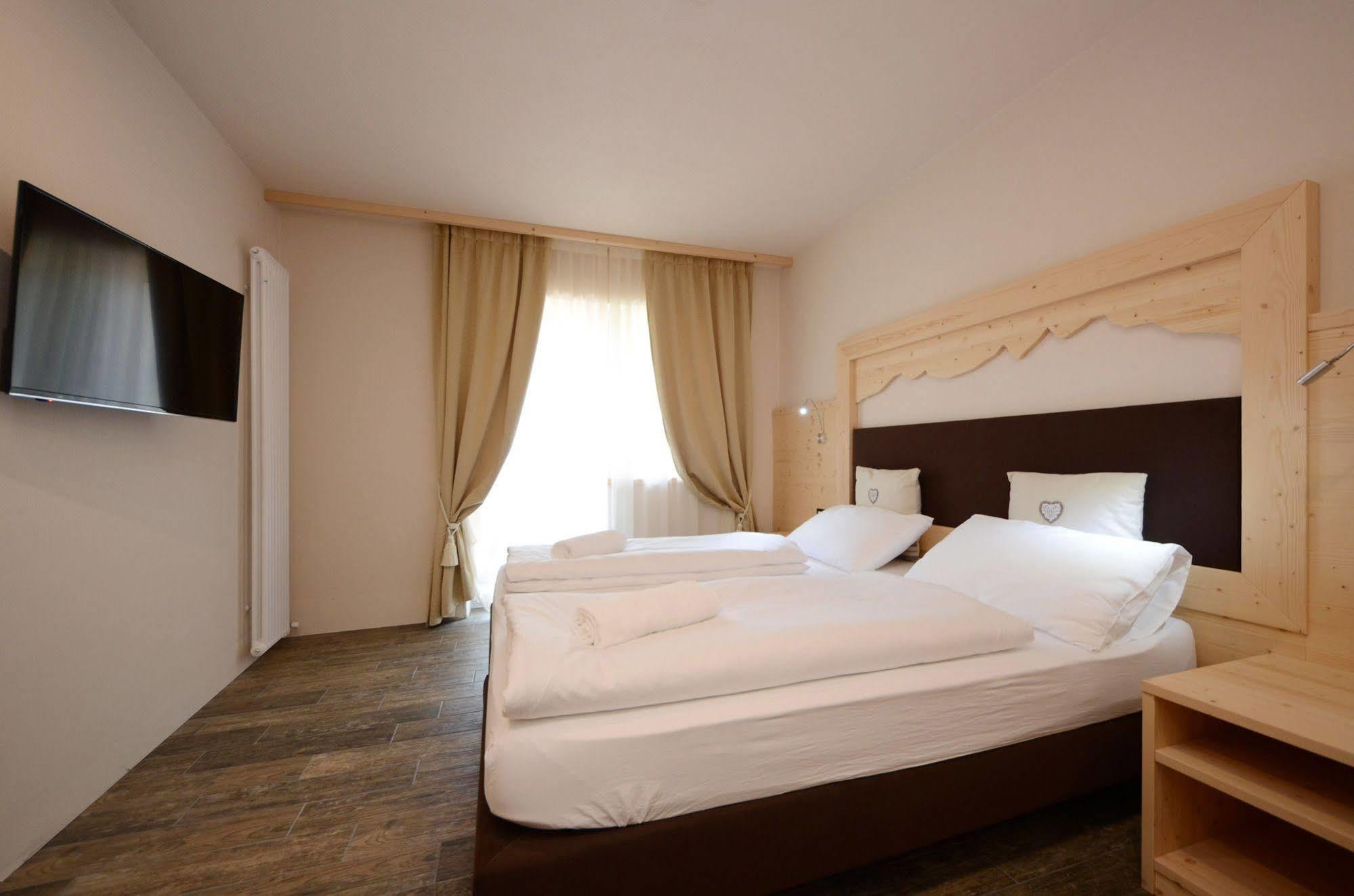 Park Hotel Avisio Soraga Buitenkant foto