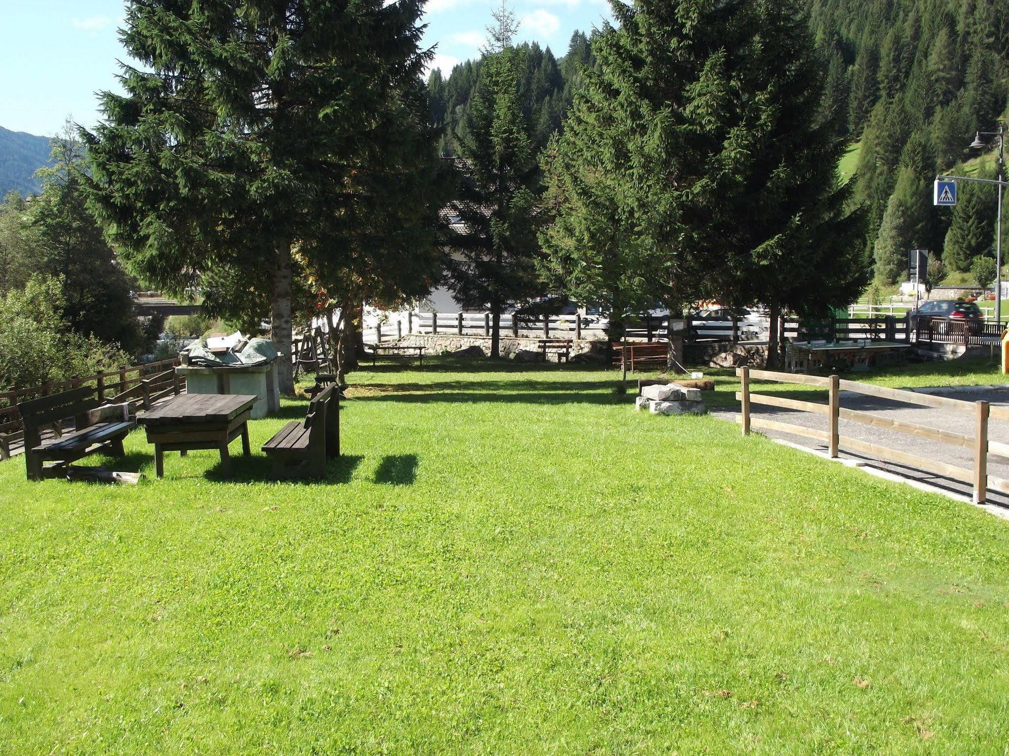 Park Hotel Avisio Soraga Buitenkant foto